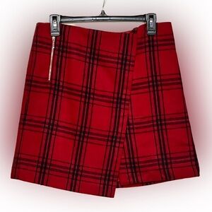 DALIA Red and black plaid wool‎ skirt size 6.
